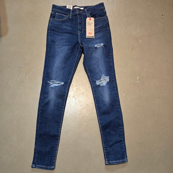 NWT Levi's 720 High Rise Super Skinny‎ Distressed Jeans Women's Size 6 Short - Picture 1 of 5